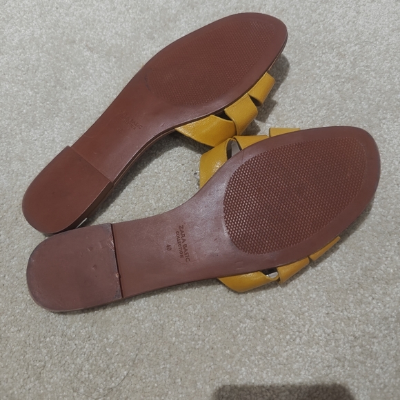 Zara Flat Sandals - Picture 3 of 11